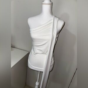 One shoulder top